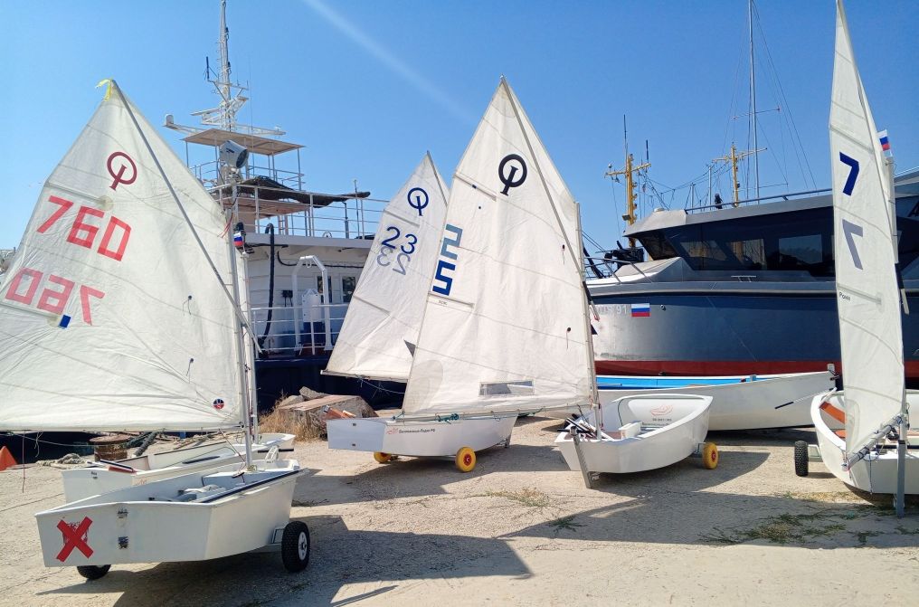 парусный спортт в Феодосии
